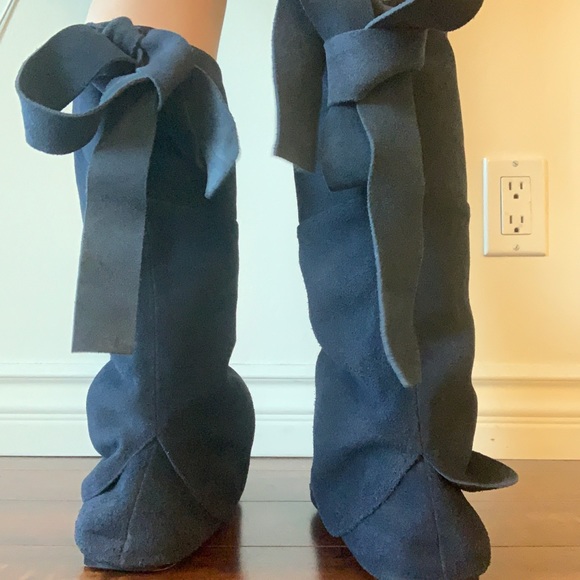 Steve Madden Boots - Picture 2 of 2